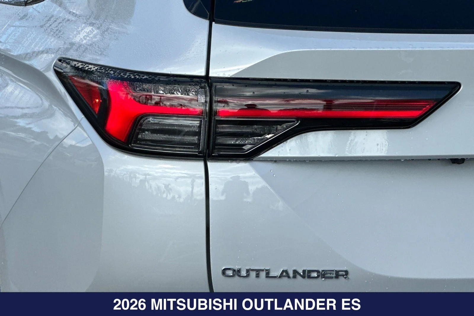 New 2026 White Mitsubishi ES image 27