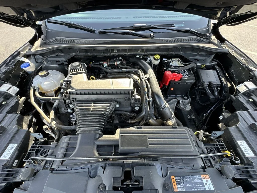 Used 2025  Ford Platinum image 25