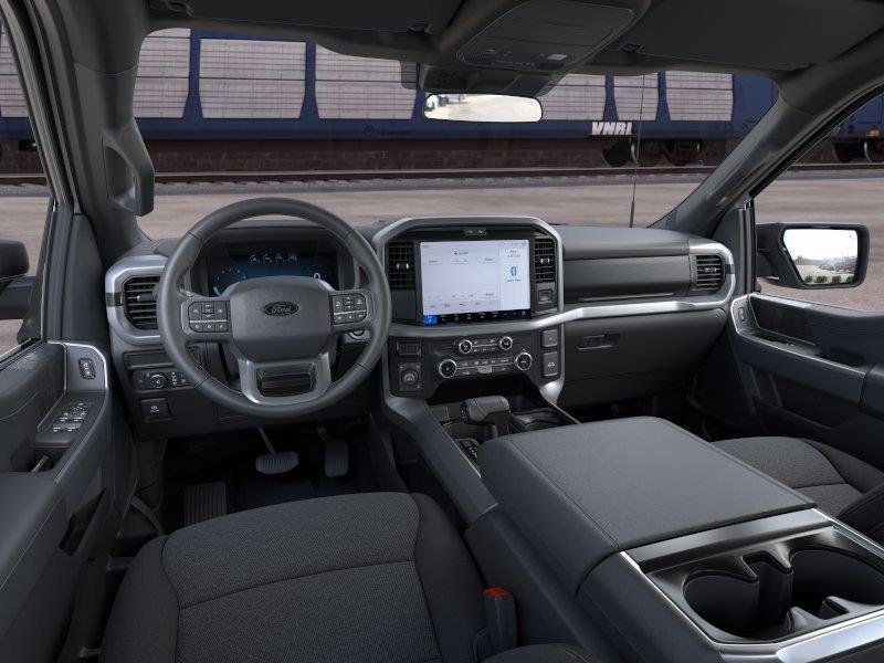 New 2026 Oxford White Ford XLT image 9