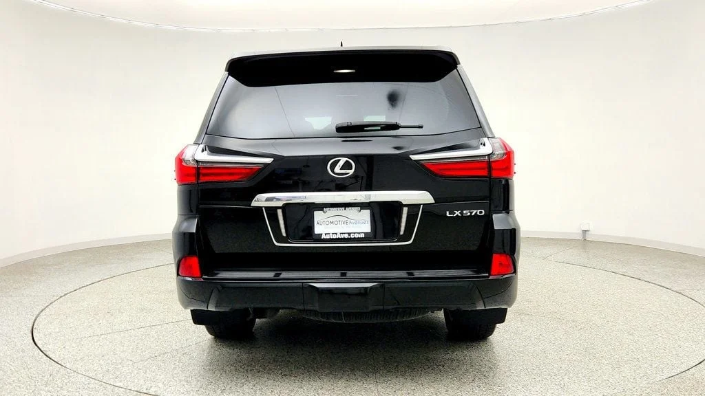 Used 2019 Black Onyx Lexus LX 570 Three Row 4WD w/ Mark Levinson, Rear DVD & Luxury Pkg image 6