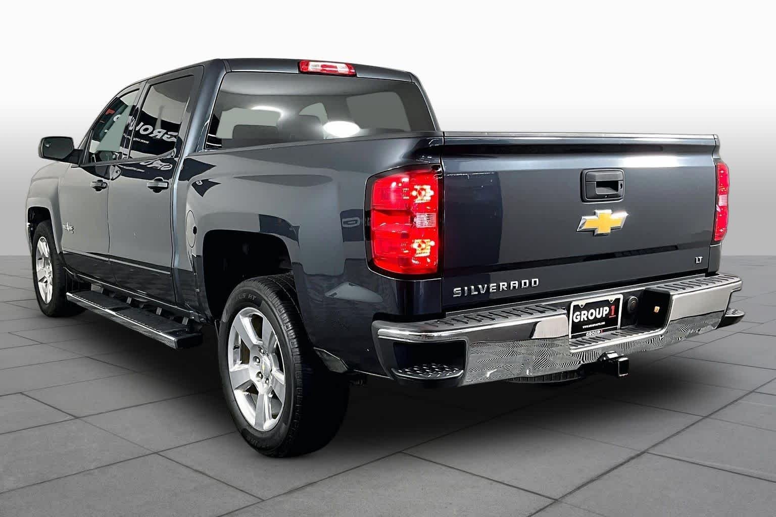 Used 2018 Graphite Metallic Chevrolet LT image 12