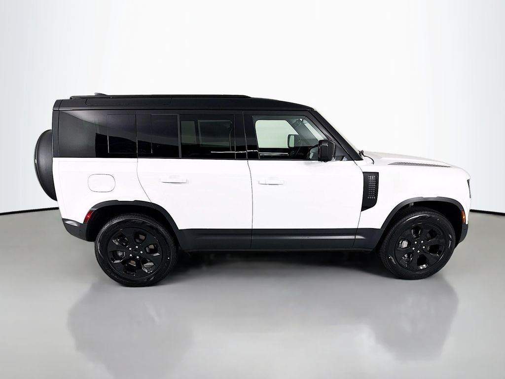 New 2026 Fuji White Land Rover S image 8