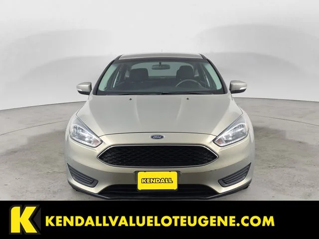 Used 2015  Ford SE image 2