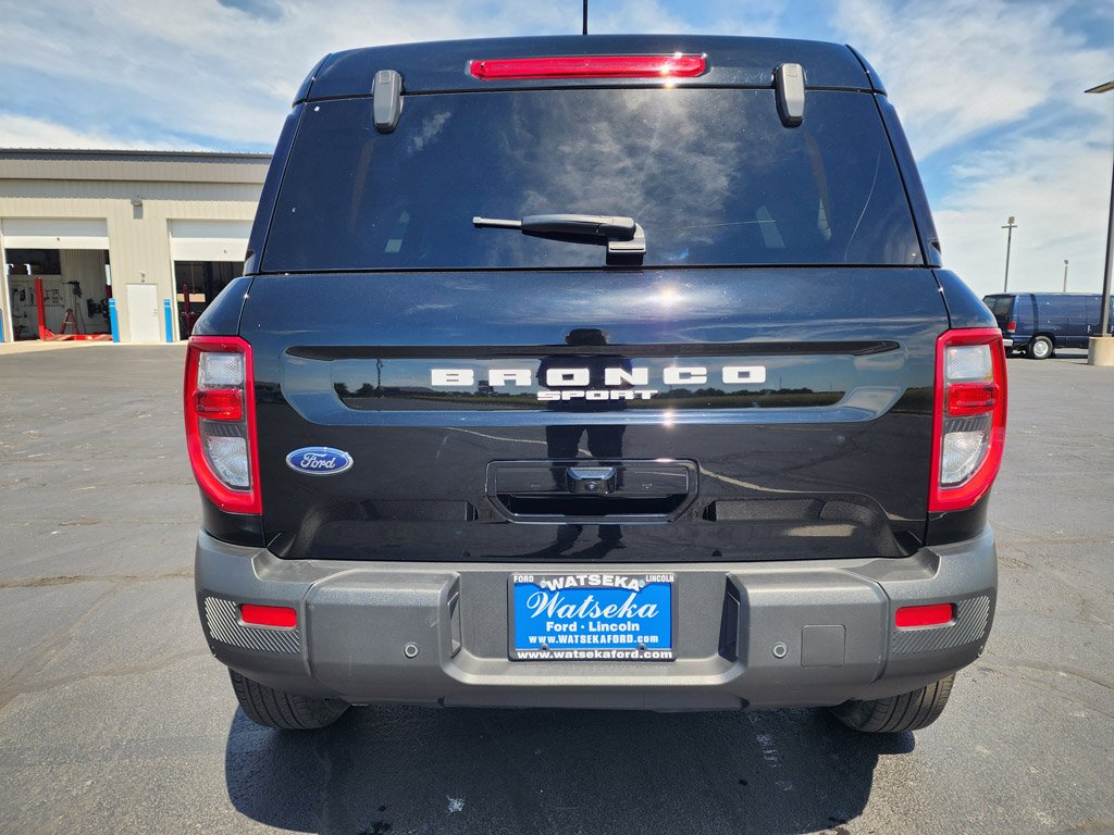 Used 2025 Shadow Black Ford Big Bend image 6