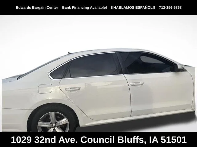 Used 2013 White Volkswagen 2.5 SE image 6
