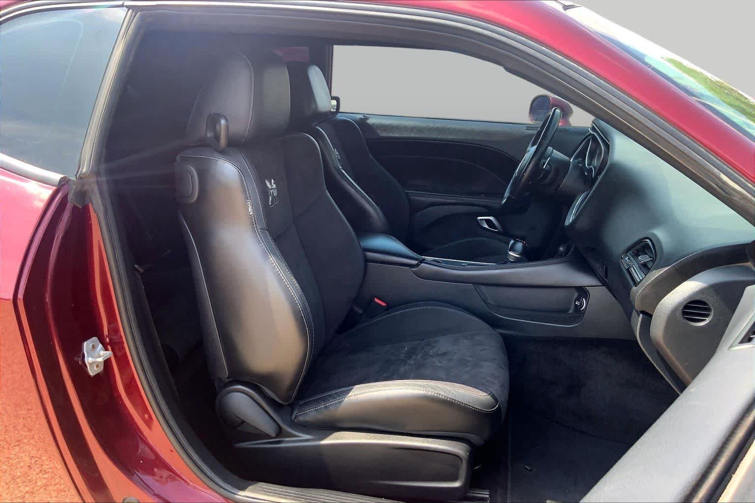 Used 2018 Octane Red Pearlcoat Dodge R/T Scat Pack image 9