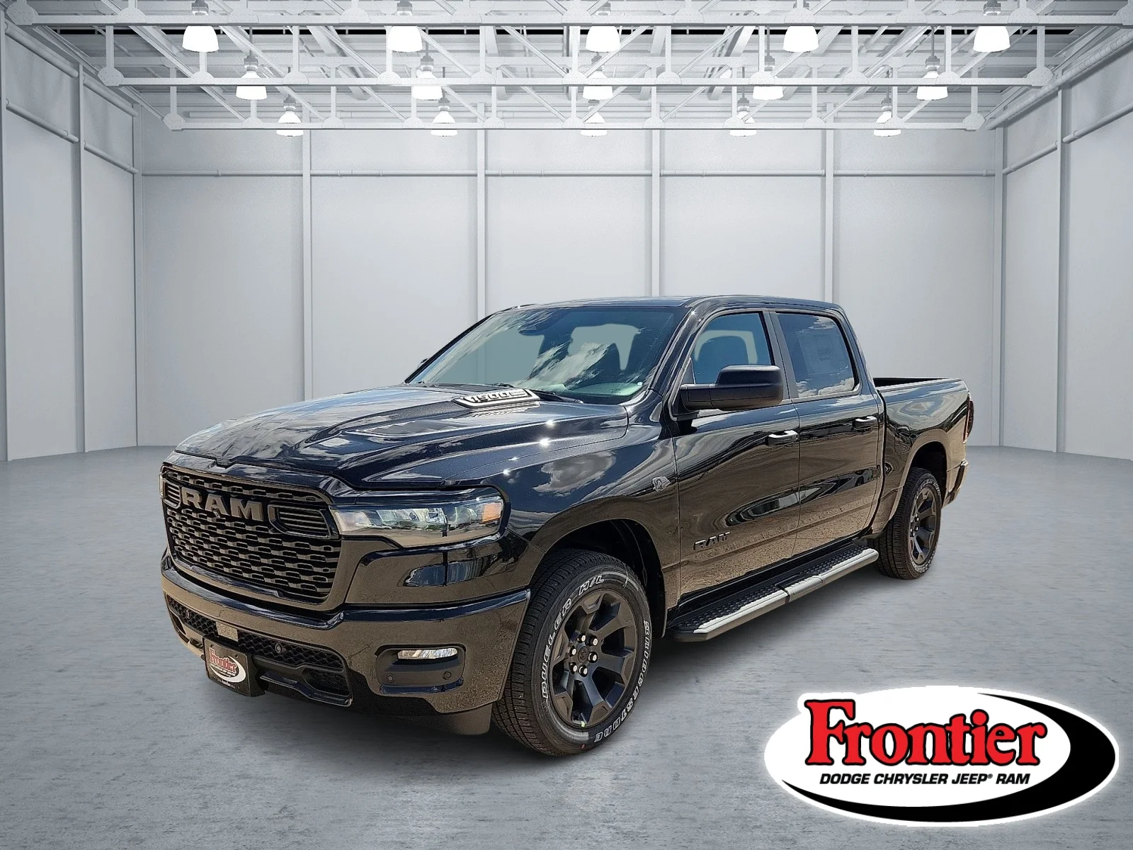 New 2027 Diamond Black Crystal Pearl-Coat  Paint Ram EXPRESS CREW CAB 4X4 5