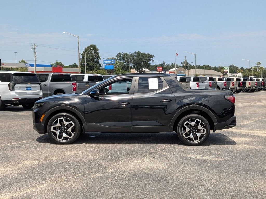 Used 2022 Black Hyundai Limited image 2