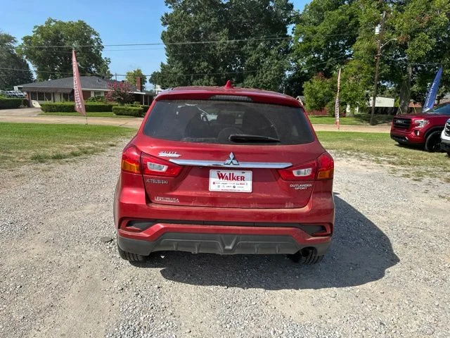 Used 2018 Red Mitsubishi 2.0 ES image 11