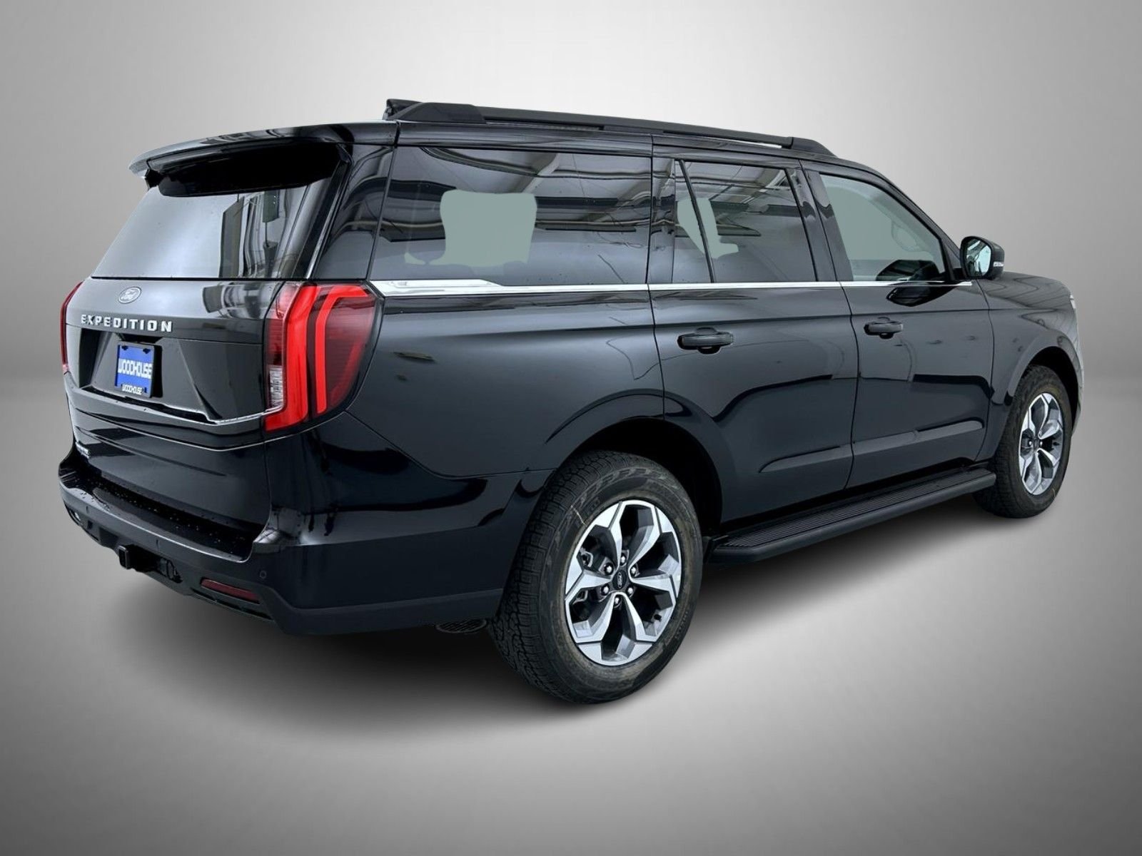 New 2027 Agate Black Metallic Ford Active image 5