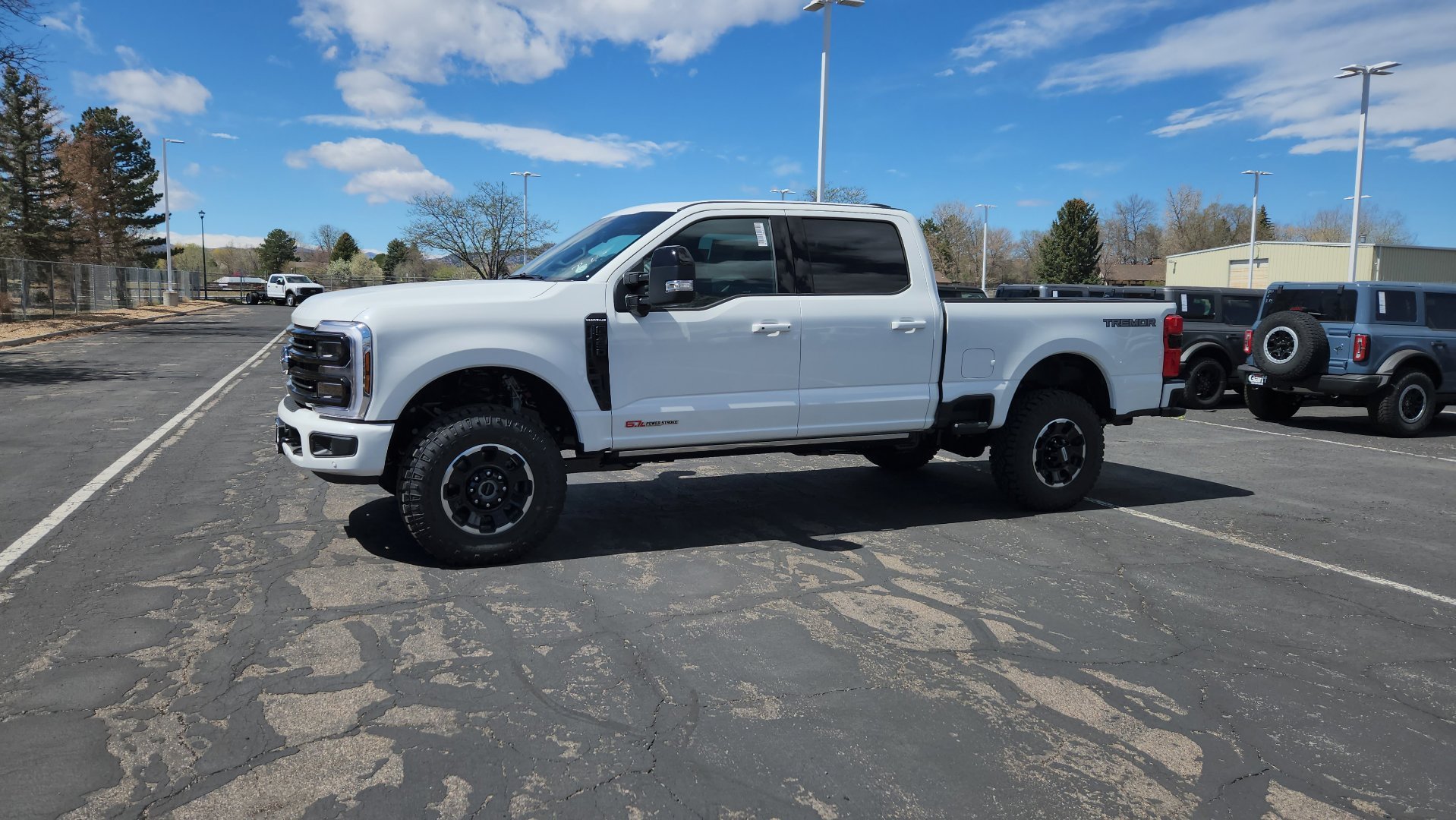 New 2026 Star White Metallic Tri-Coat Ford Platinum image 4