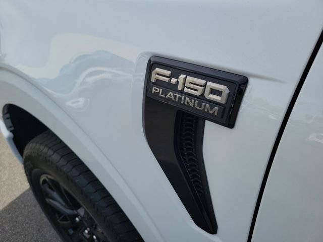 New 2026 Star White Metallic Tri-Coat Ford Platinum® image 27