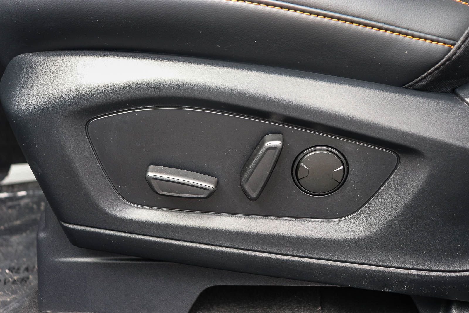 New 2026 Agate Black Metallic Ford Tremor® image 22
