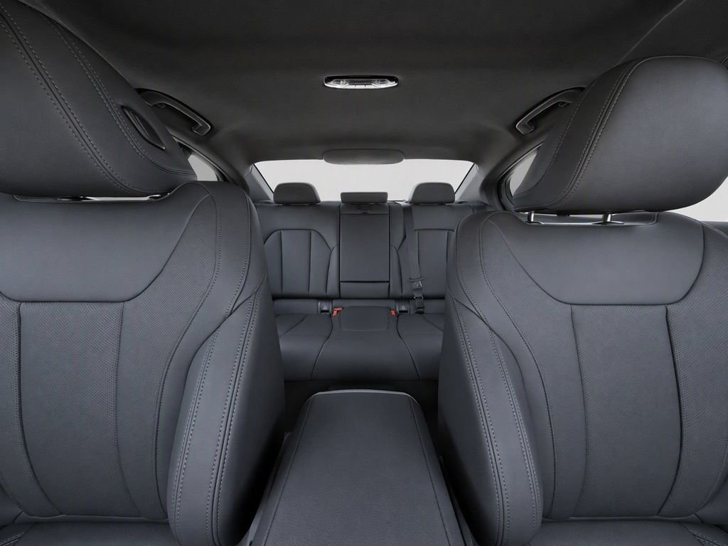 New 2026 Skyscraper Grey Metallic BMW 330i xDrive image 32