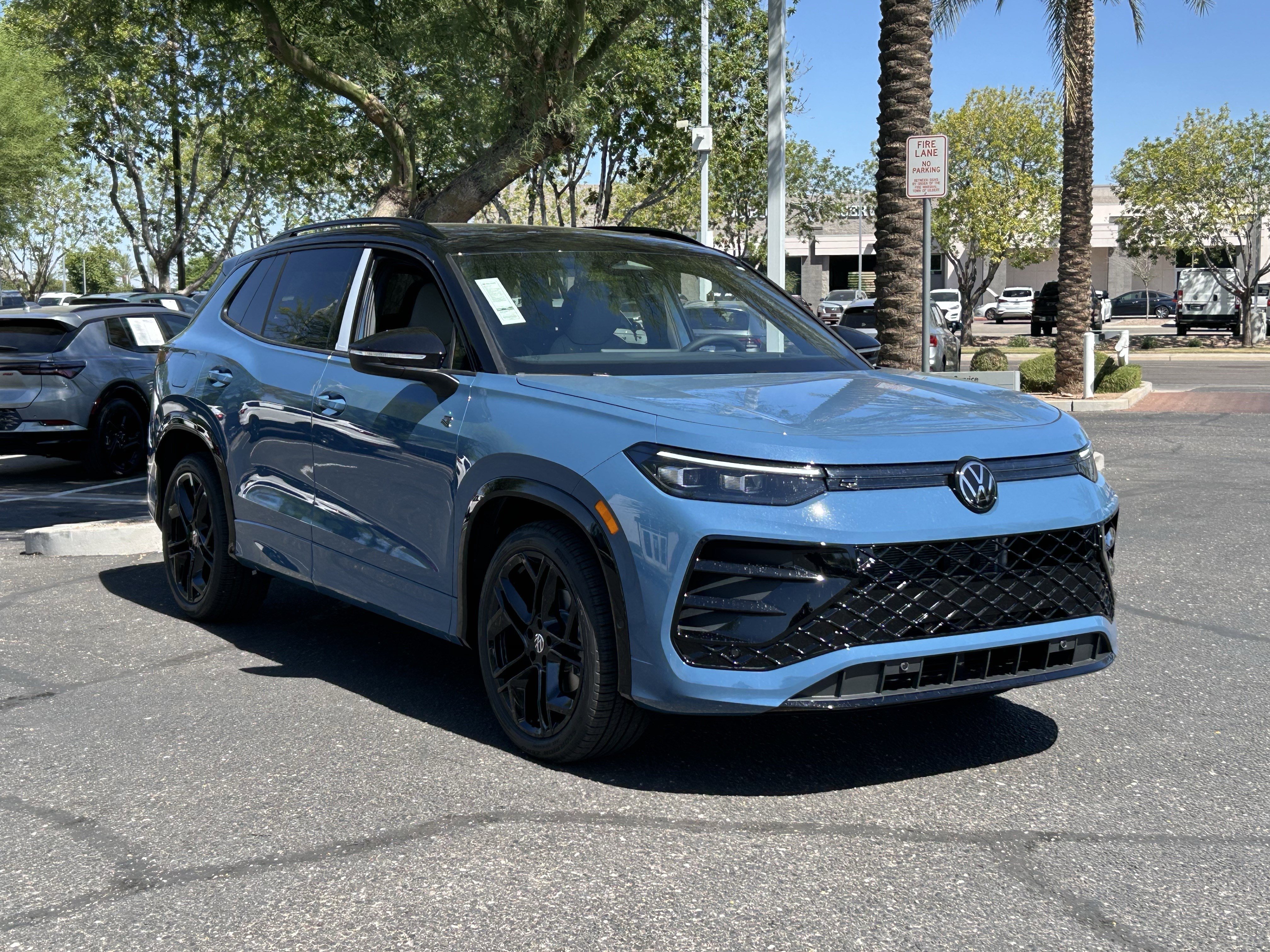 New 2026 Monterey Blue w/Deep Black Roof Volkswagen SE R-Line Black image 4