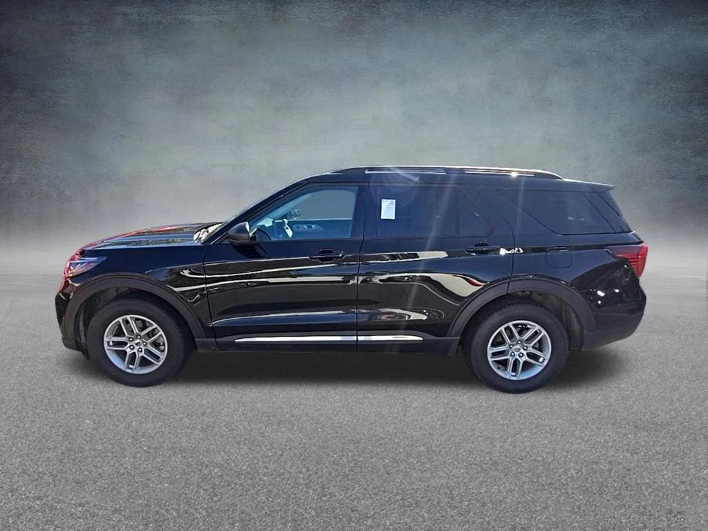 Used 2025 Black Ford Active image 5