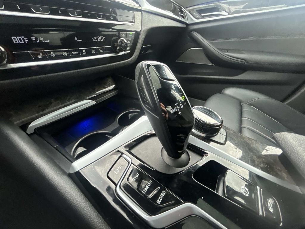 Used 2022 Black BMW 540i xDrive image 33
