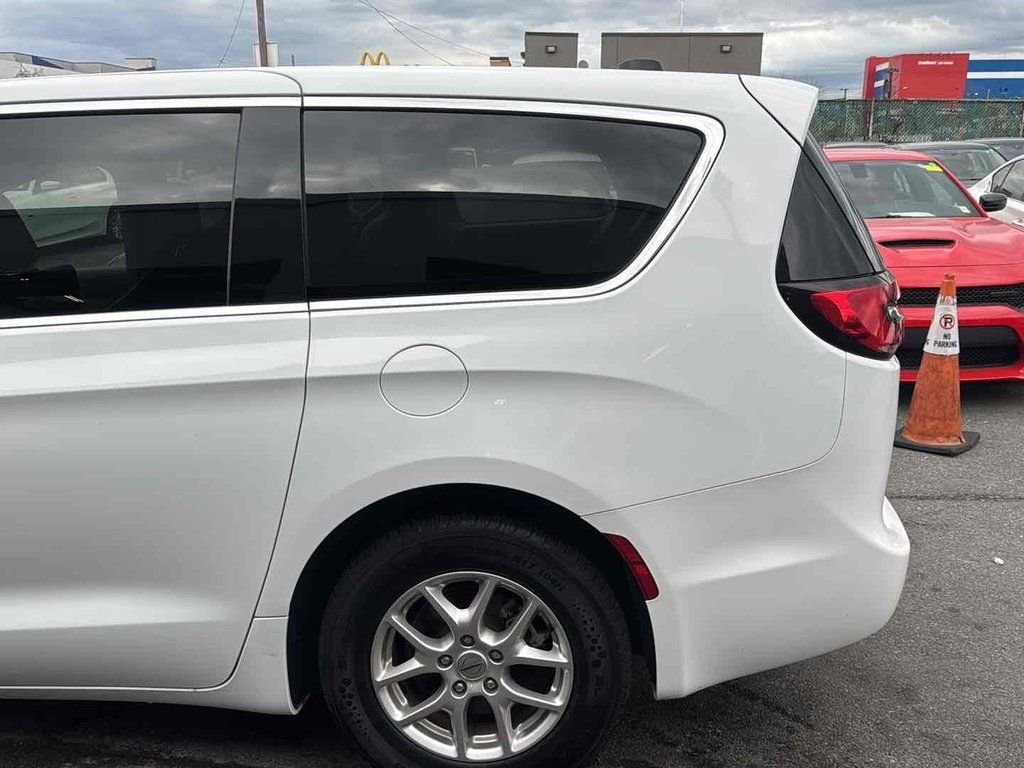Used 2023 White Chrysler Touring L image 6