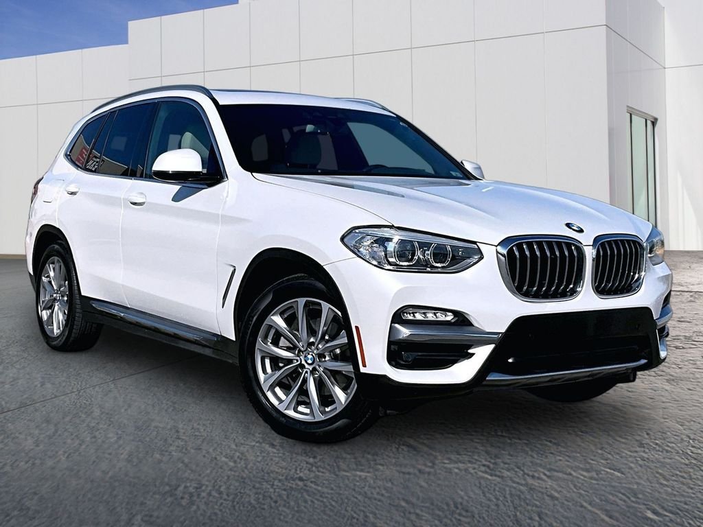 Used 2019 White BMW xDrive30i image 9