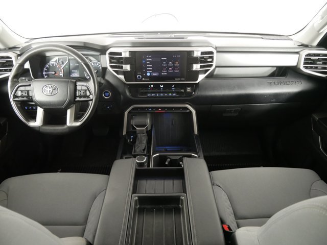 Used 2024 Ice Cap Toyota Crew Cab SR5 w/ Convenience Pkg image 17