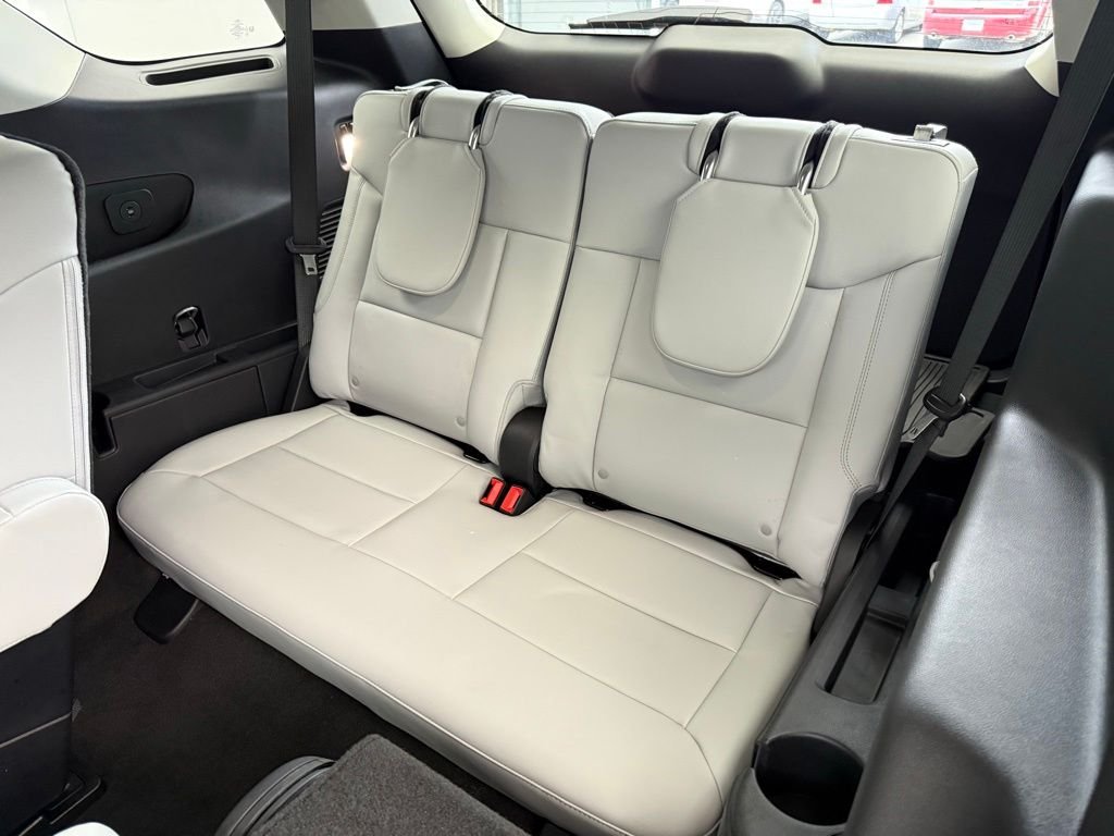 New 2026 Agate Black Metallic Ford Platinum™ image 65