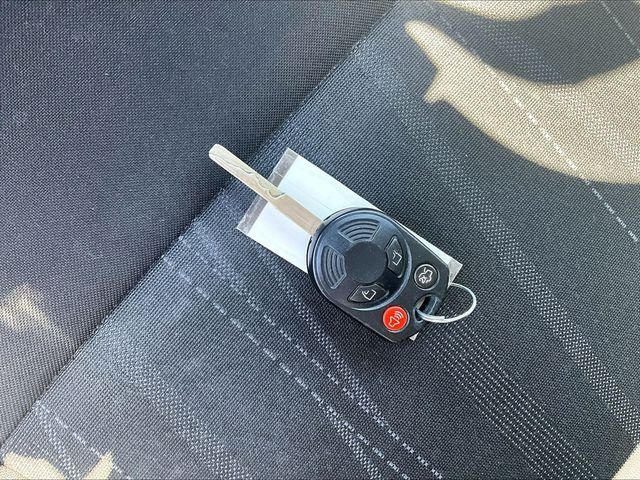 Used 2015 Red Ford SE image 11