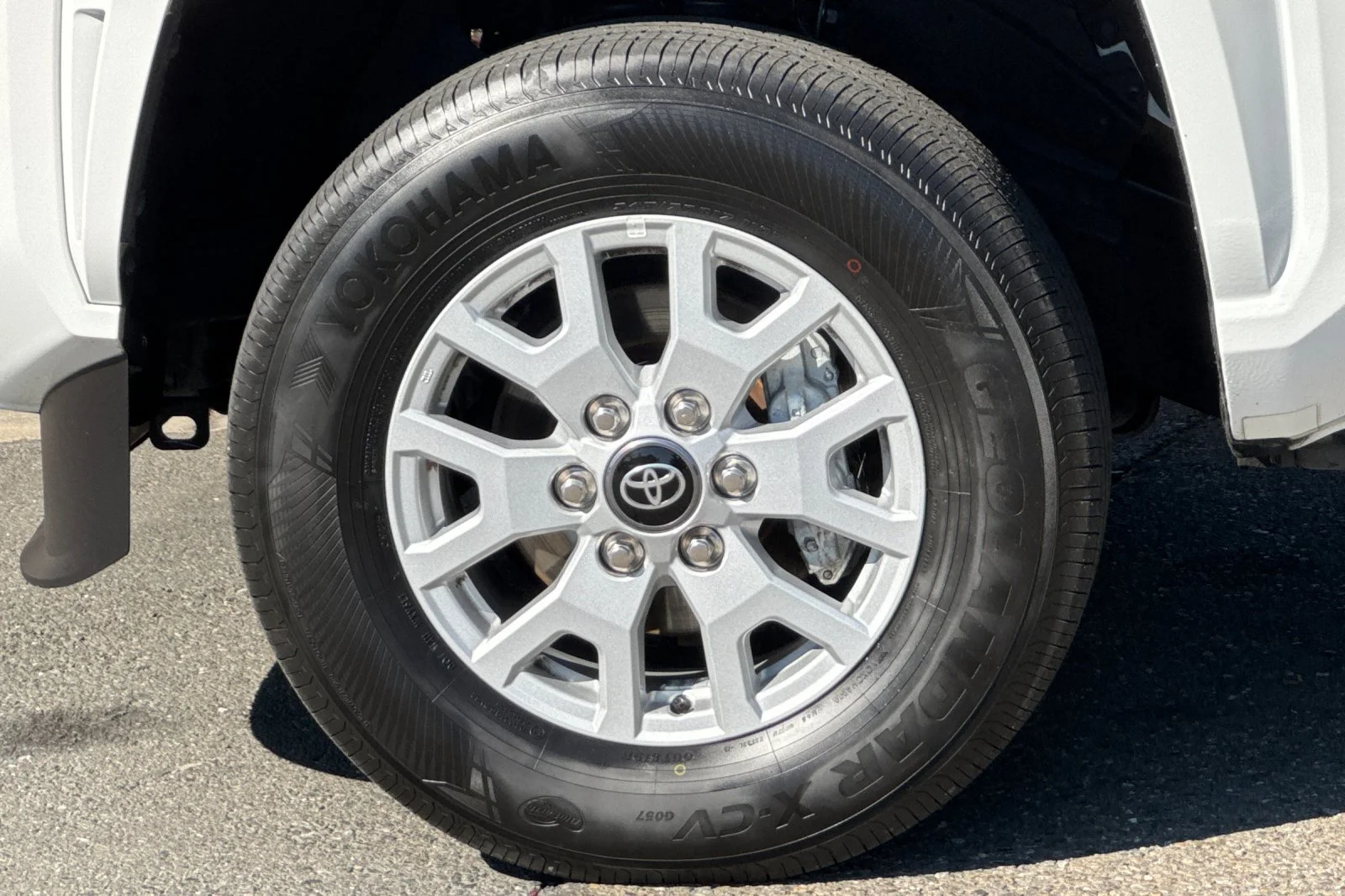 2024 Toyota Tacoma SR5 - Photo 16