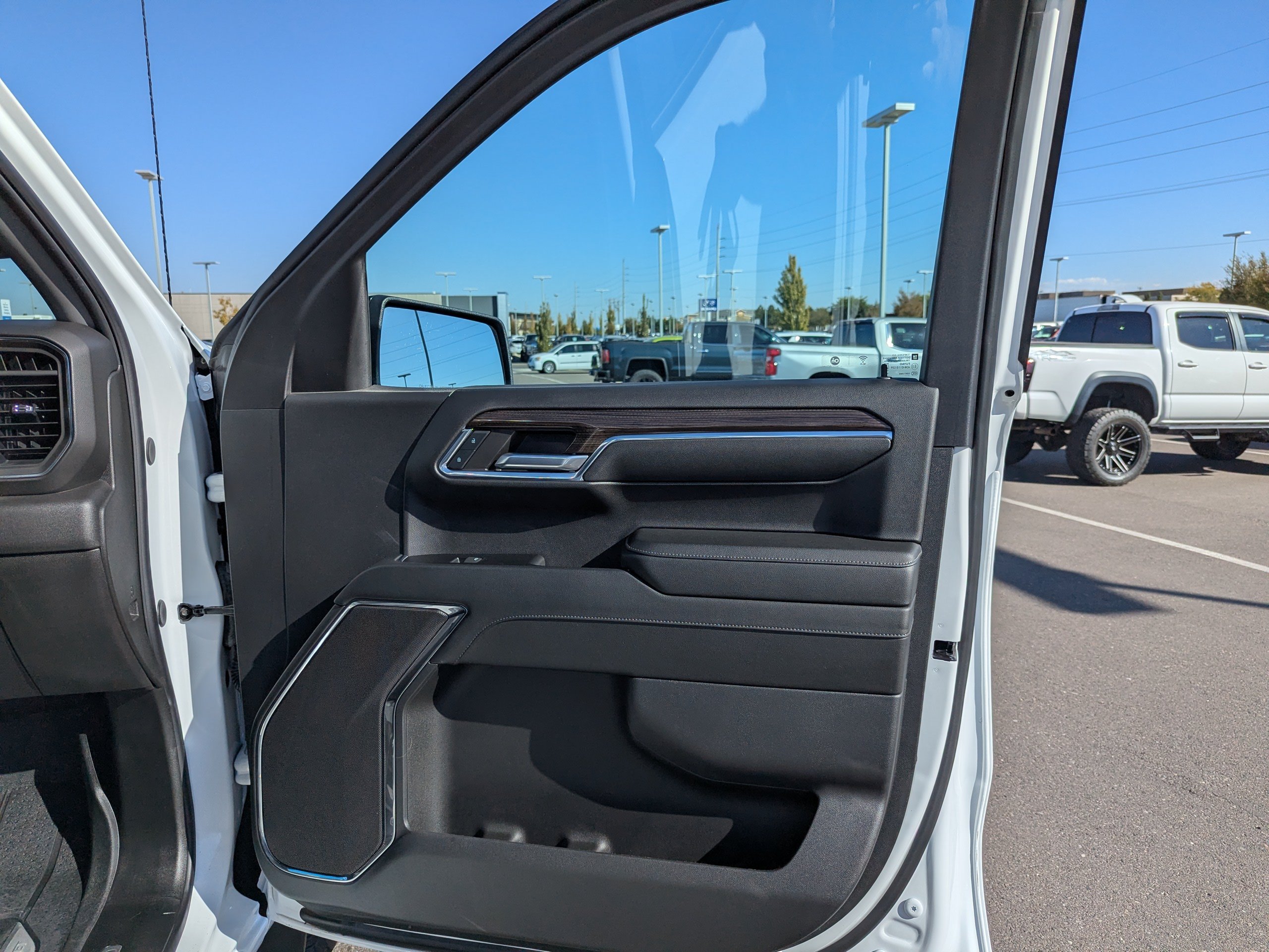 2024 Chevrolet Silverado 1500 RST - Photo 40