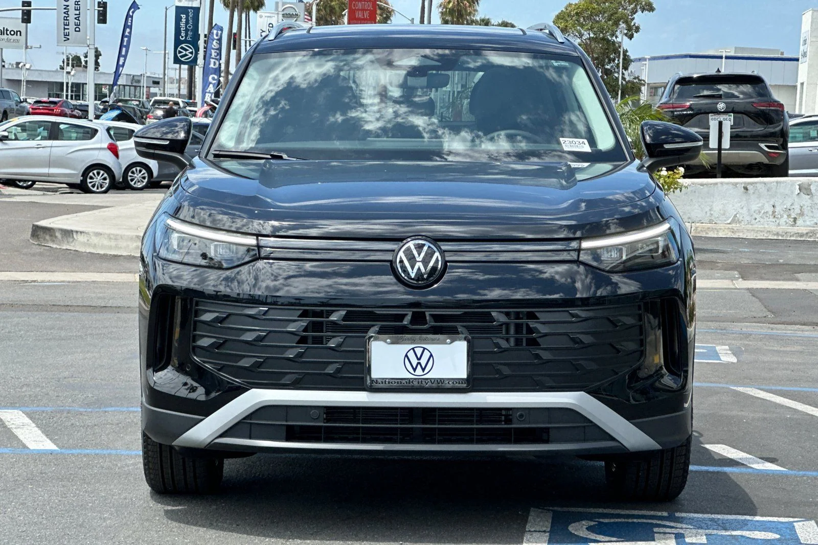 New 2026 Black Volkswagen 2.0T SE image 3