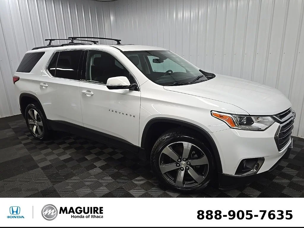 Used 2019 Summit White Chevrolet 3LT image 7