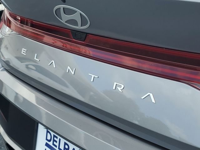 2025 Hyundai Elantra SEL - Photo 7