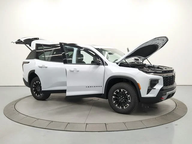 New 2026 White Chevrolet Z71 image 9