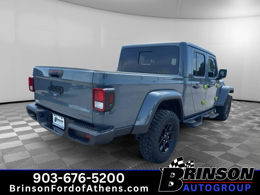 Used 2025 Anvil Clearcoat Jeep Texas Trail image 5