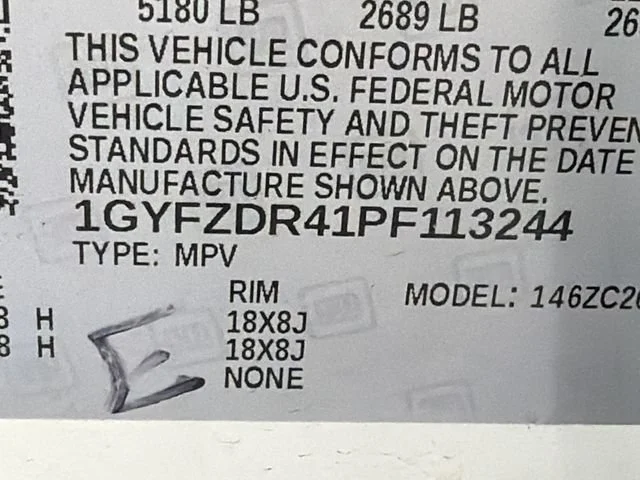 Used 2023 Crystal White Tricoat Cadillac Premium Luxury image 34
