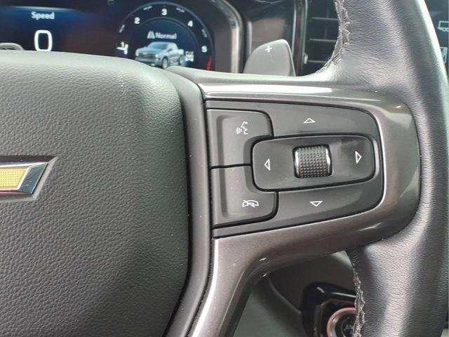 Used 2024 Iridescent Pearl Tricoat Chevrolet High Country image 14