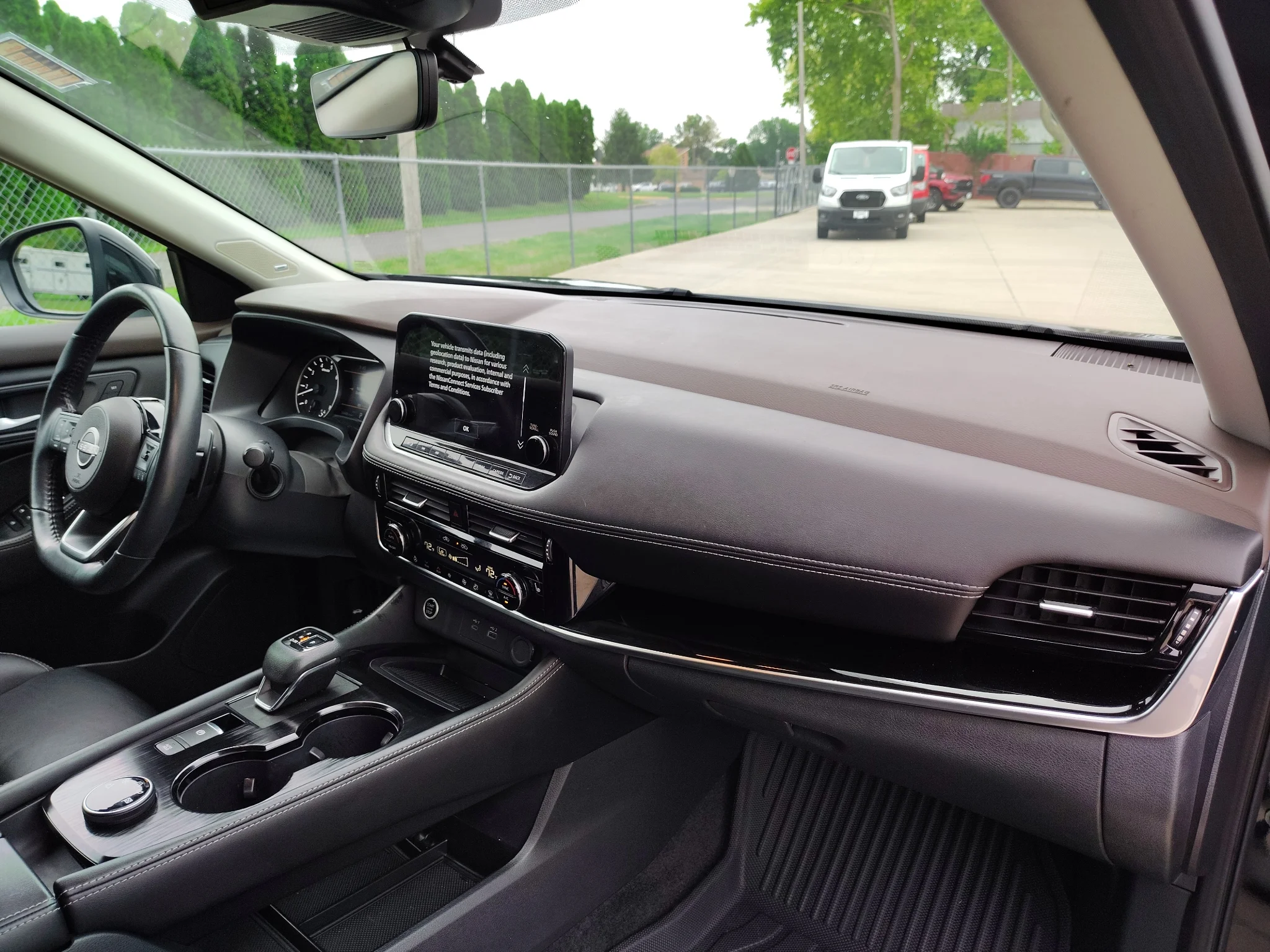 Used 2023 Black Nissan SL image 15