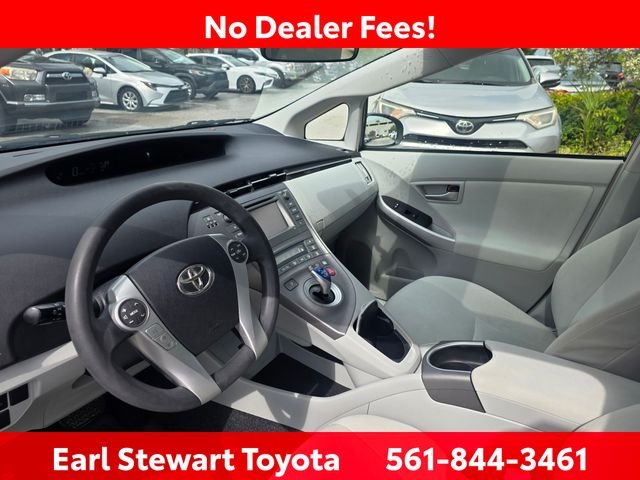 Used 2013 Gray Toyota Three image 6