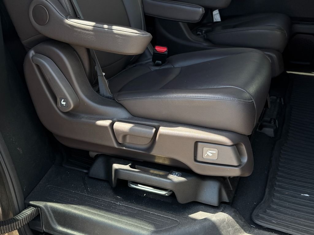 2022 Honda Odyssey EX-L - Photo 11
