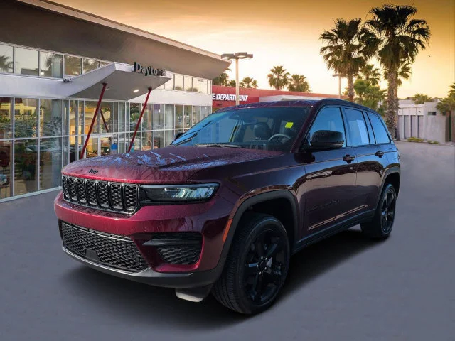 Used 2024 Red Jeep Altitude X image 7