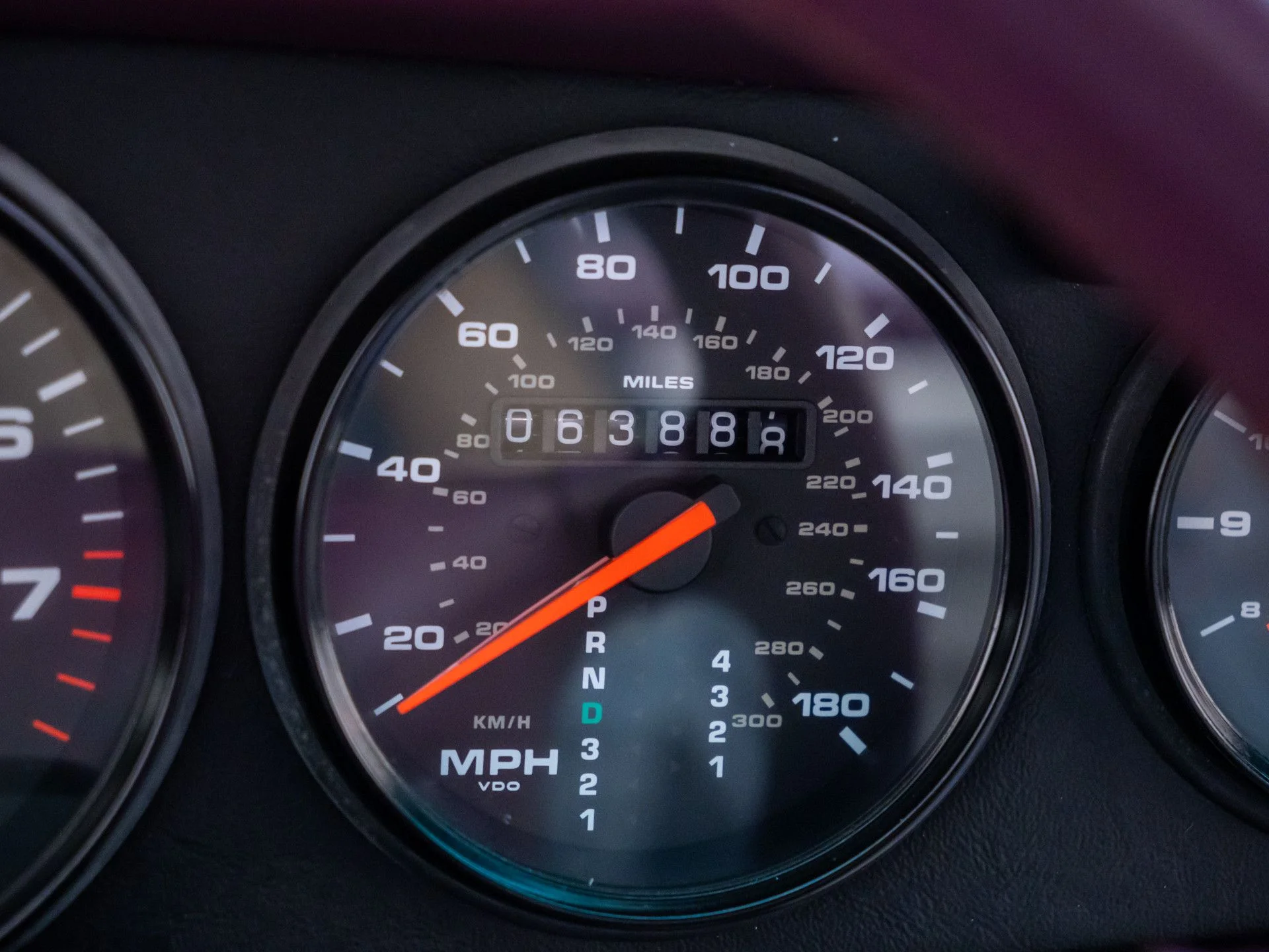 Used 1991  Porsche Carrera image 22