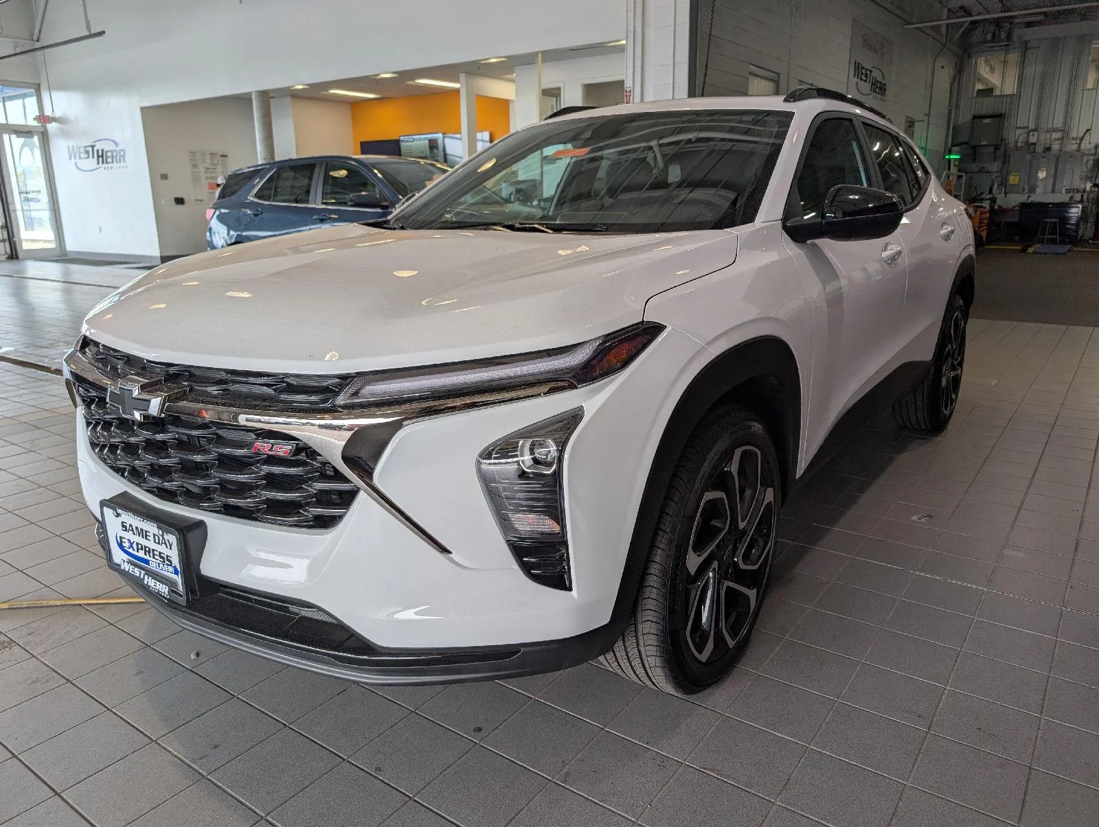 Used 2026 Summit White Chevrolet 2RS image 3