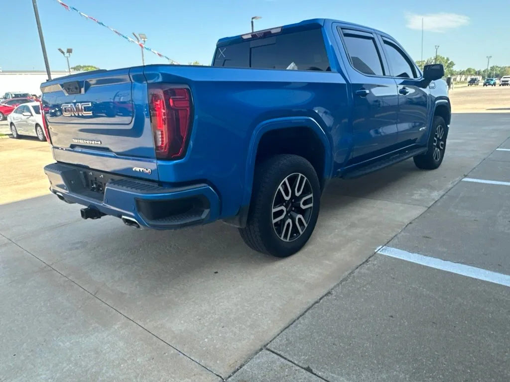 Used 2022 Blue GMC AT4 image 37