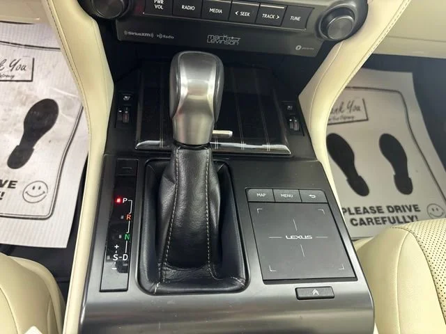Used 2023 White Lexus GX 460 Premium image 8