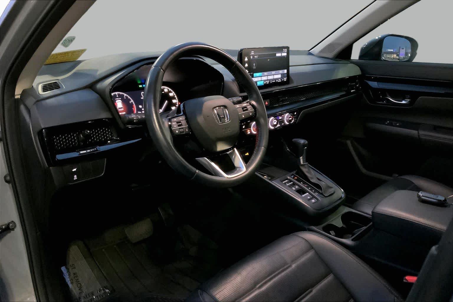 Used 2024 Urban Gray Pearl Honda EX-L image 17