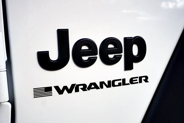 New 2026 Bright White Clear-Coat Exterior Paint Jeep Sport image 11