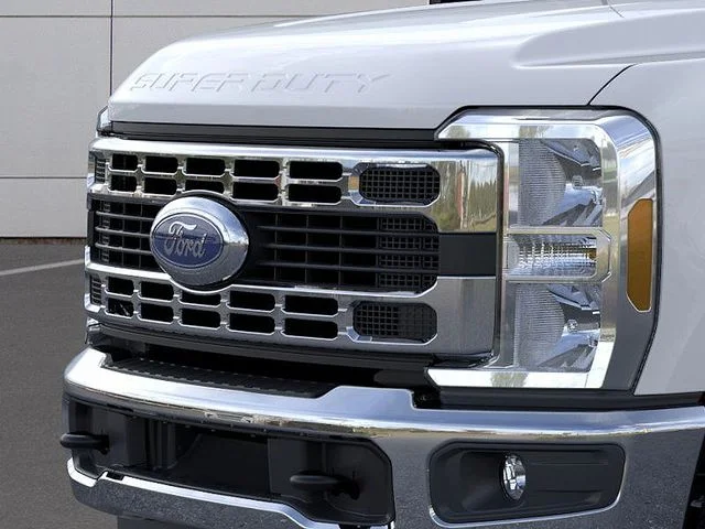 New 2026 Oxford White Ford F-350® XL image 18