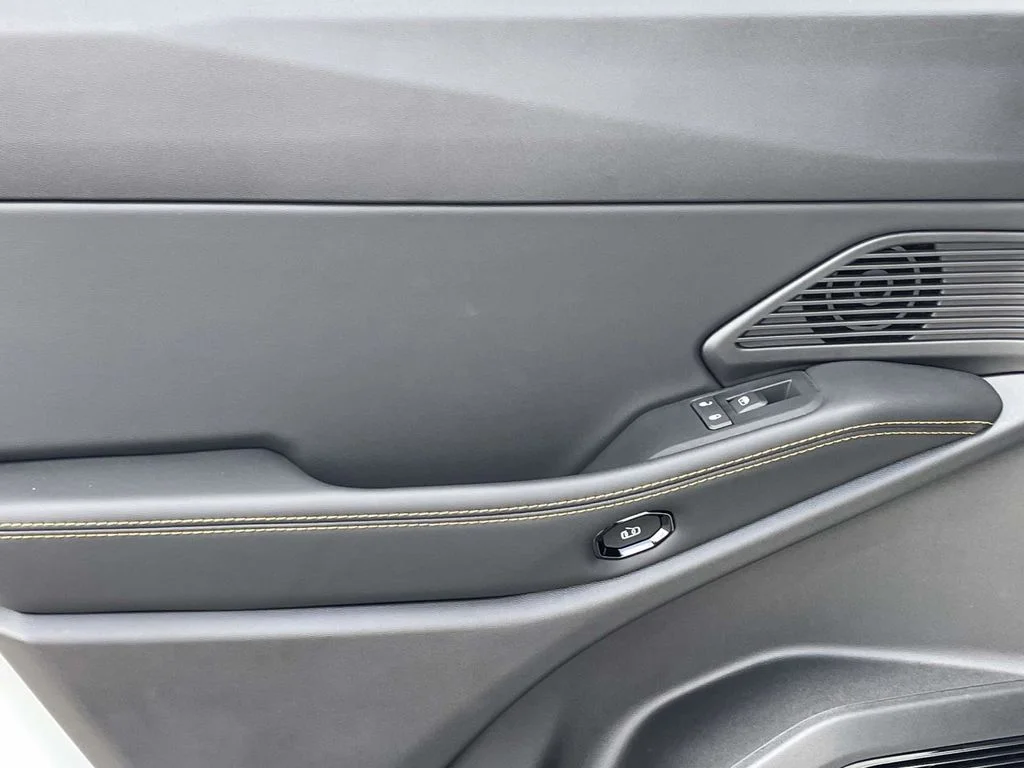 New 2026 Bright White Clearcoat Jeep Laredo image 21