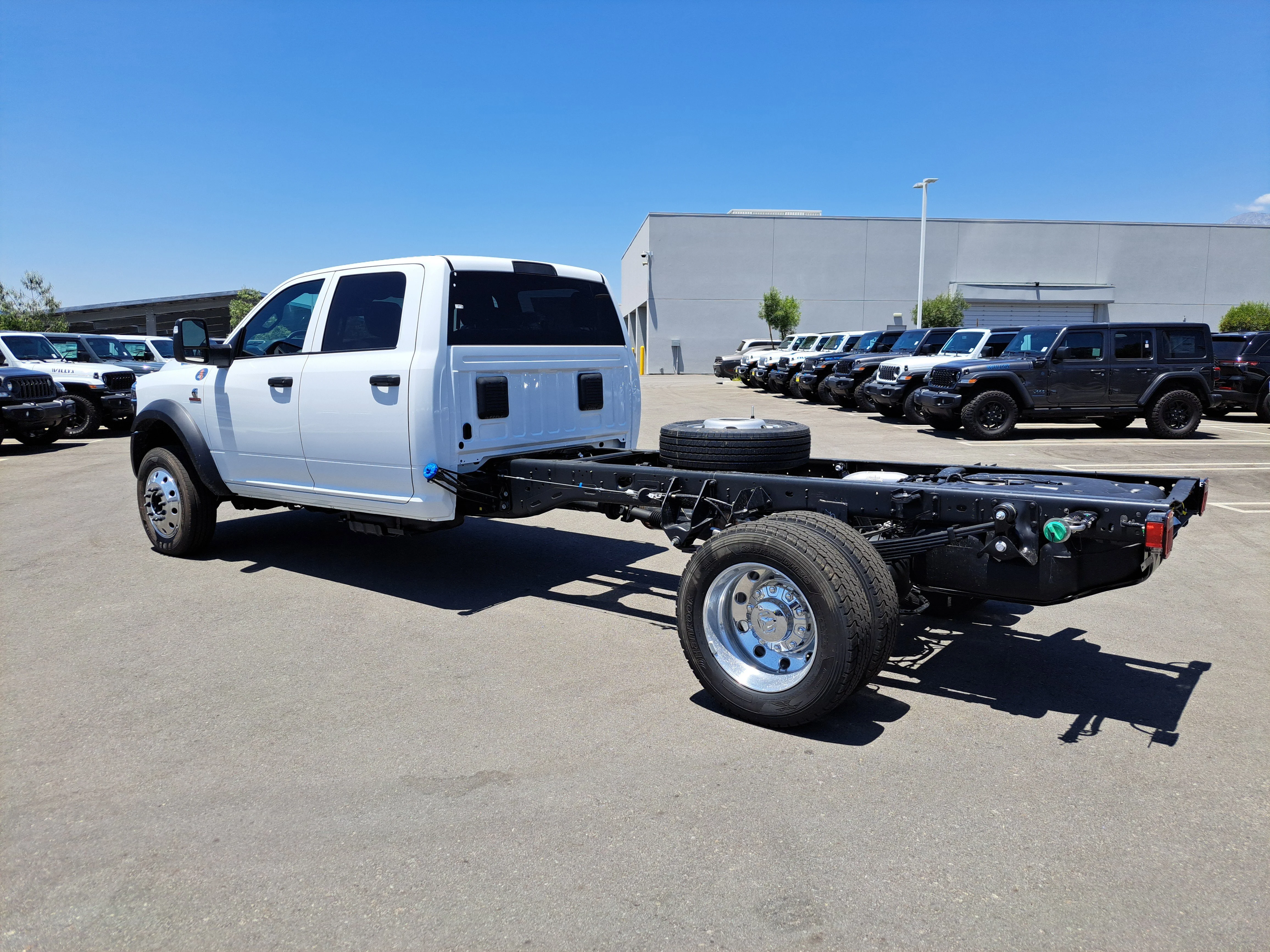 New 2025 Bright White Clearcoat RAM Tradesman image 3