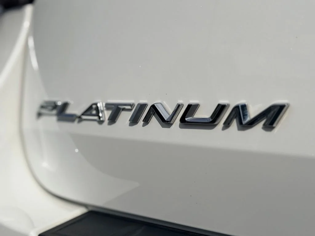 Used 2025 White Ford Platinum image 9