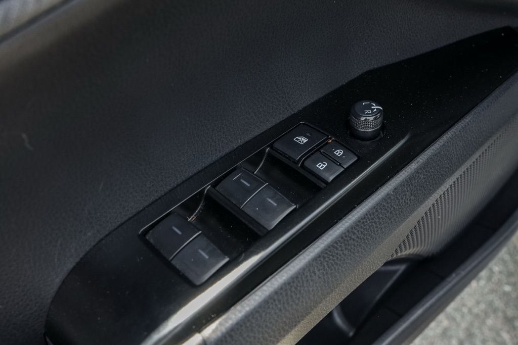 Used 2025  Toyota SE image 15
